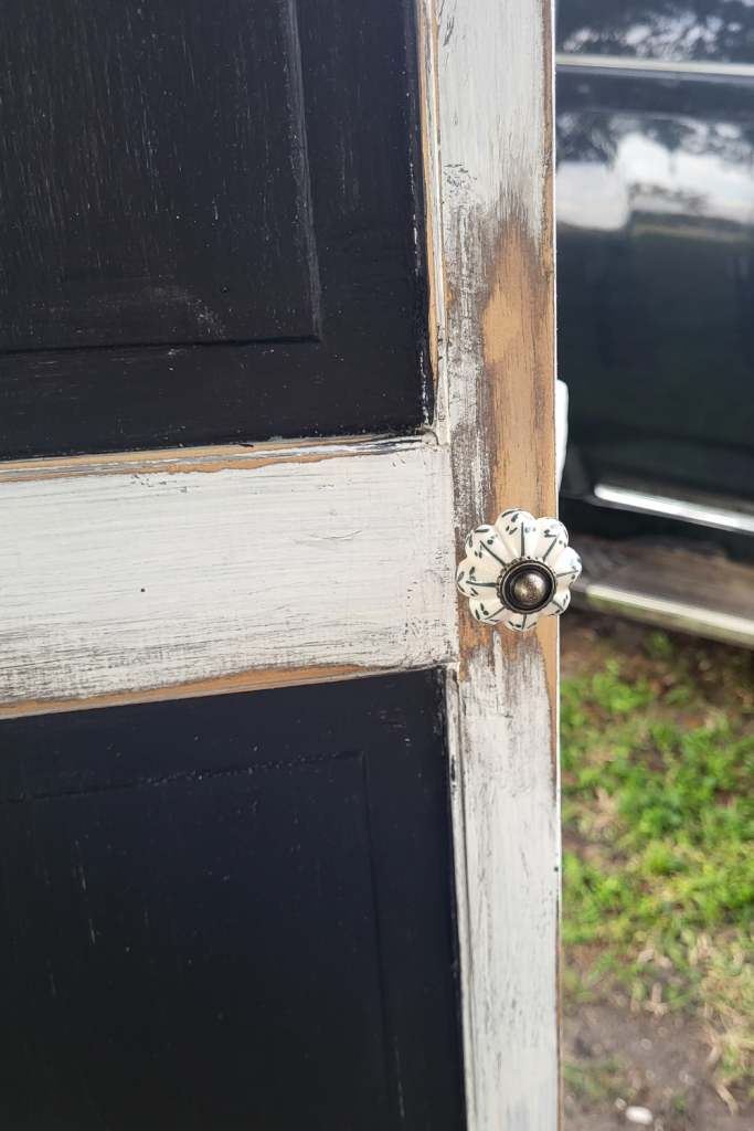 Vintage knob on shutter project. Furniture reno. Paint upcycle
