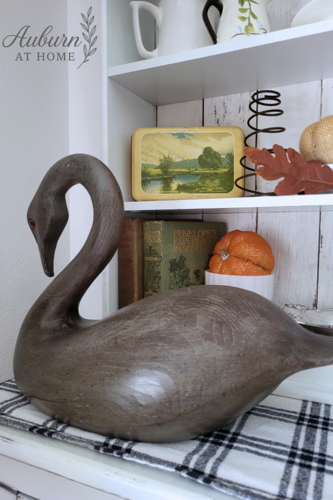 Country swan w/farmhouse shelf stying. Fall vignette